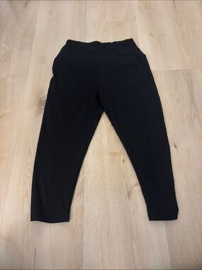Amazon size small Capri